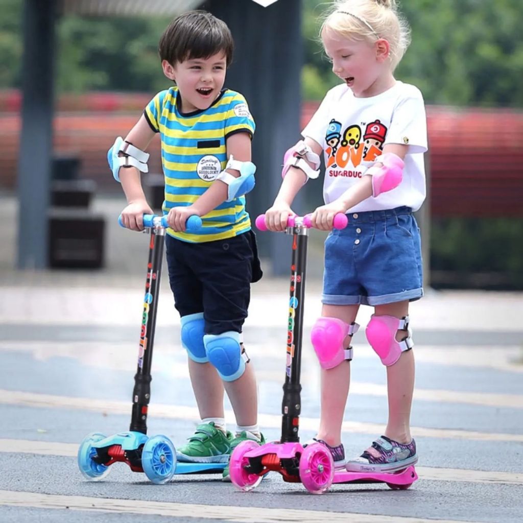 Patinete com 3 Rodas Brinquedo com Luz 3 Altura Patinete Infantil Presente Patinete Roda de Silicone Patinete com 3 Rodas Brinquedo com Luz 3 Altura Patinete Infantil Presente Patinete Roda de Silicone - Oferta na Shopee