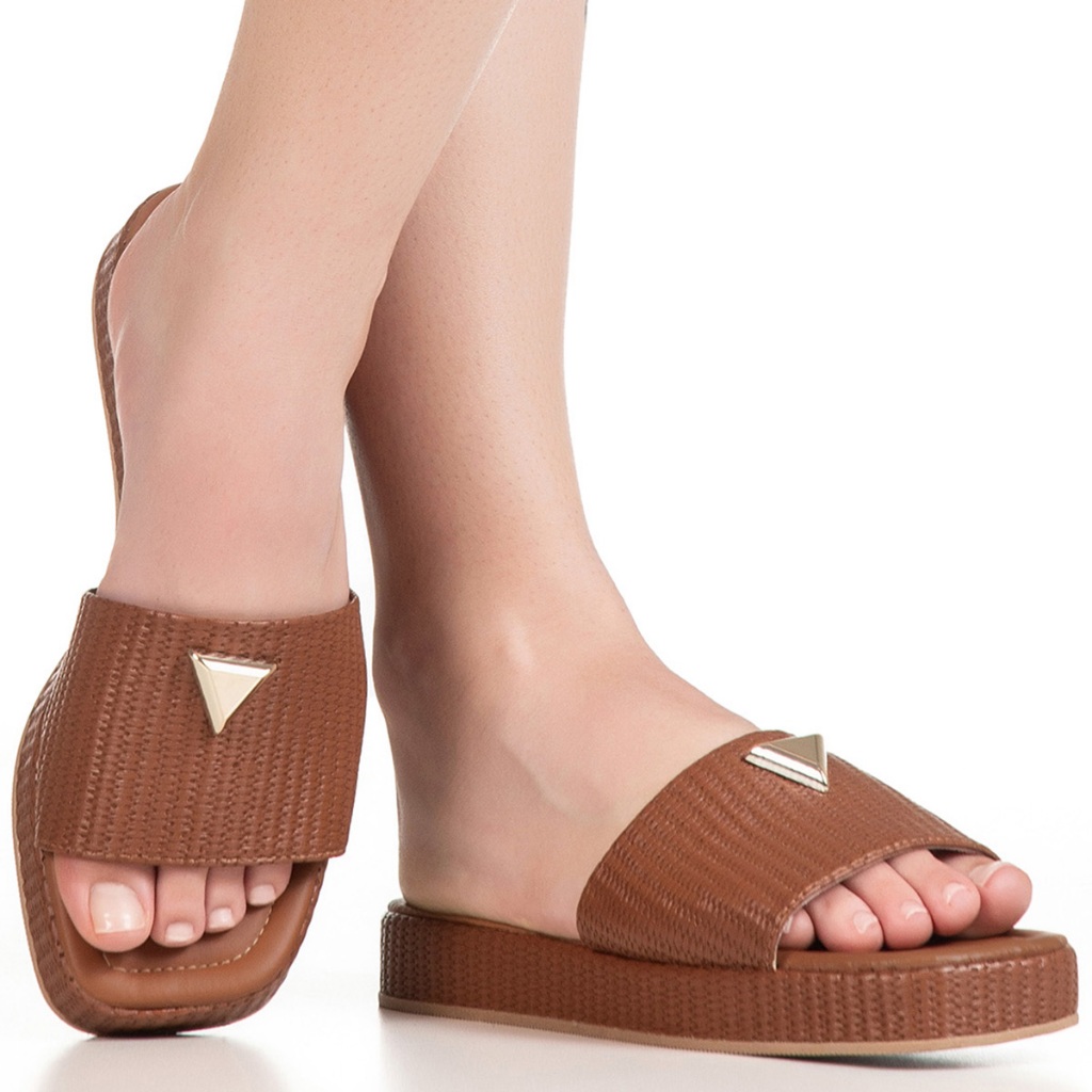 Tamanco Feminino Flatform Baixo Detalhe Triangulo Metalizado Papete Juta Tressê GiGiL Tamanco Feminino Flatform Baixo Detalhe Triangulo Metalizado Papete Juta Tressê GiGiL