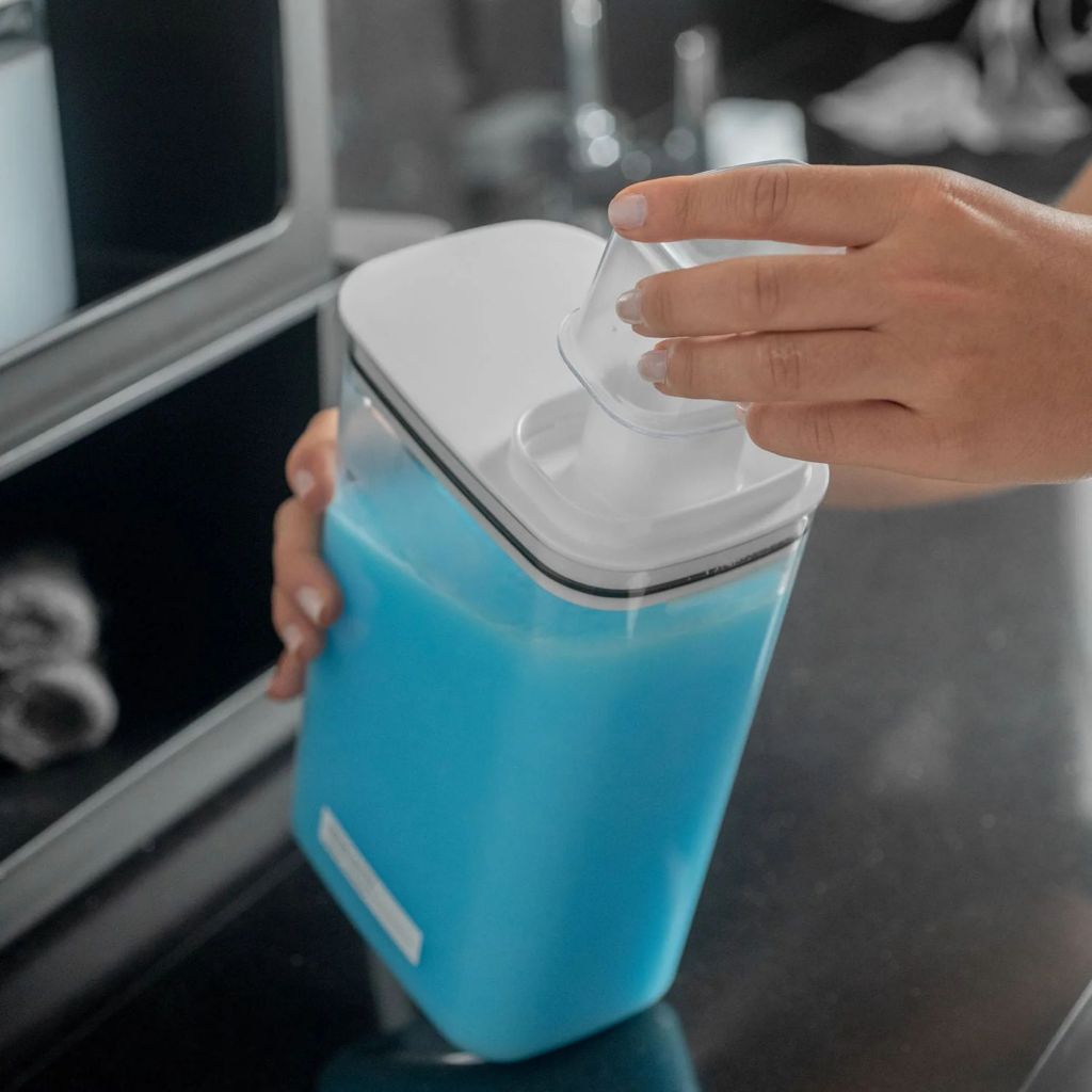 Dispenser Mantimentos, Detergente, Amaciante e Produtos de Limpeza 1,5L (19,5cm) / 2,3L (23cm) Linha Flow OU Dispenser Mantimentos, Detergente, Amaciante e Produtos de Limpeza 1,5L (19,5cm) / 2,3L (23cm) Linha Flow OU