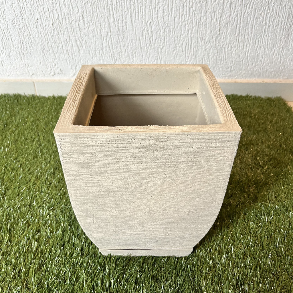 Vaso Decorativo Polietileno para Plantas Bojo Quadrado Medidas 30x23x15cm Vaso Decorativo Polietileno para Plantas Bojo Quadrado Medidas 30x23x15cm
