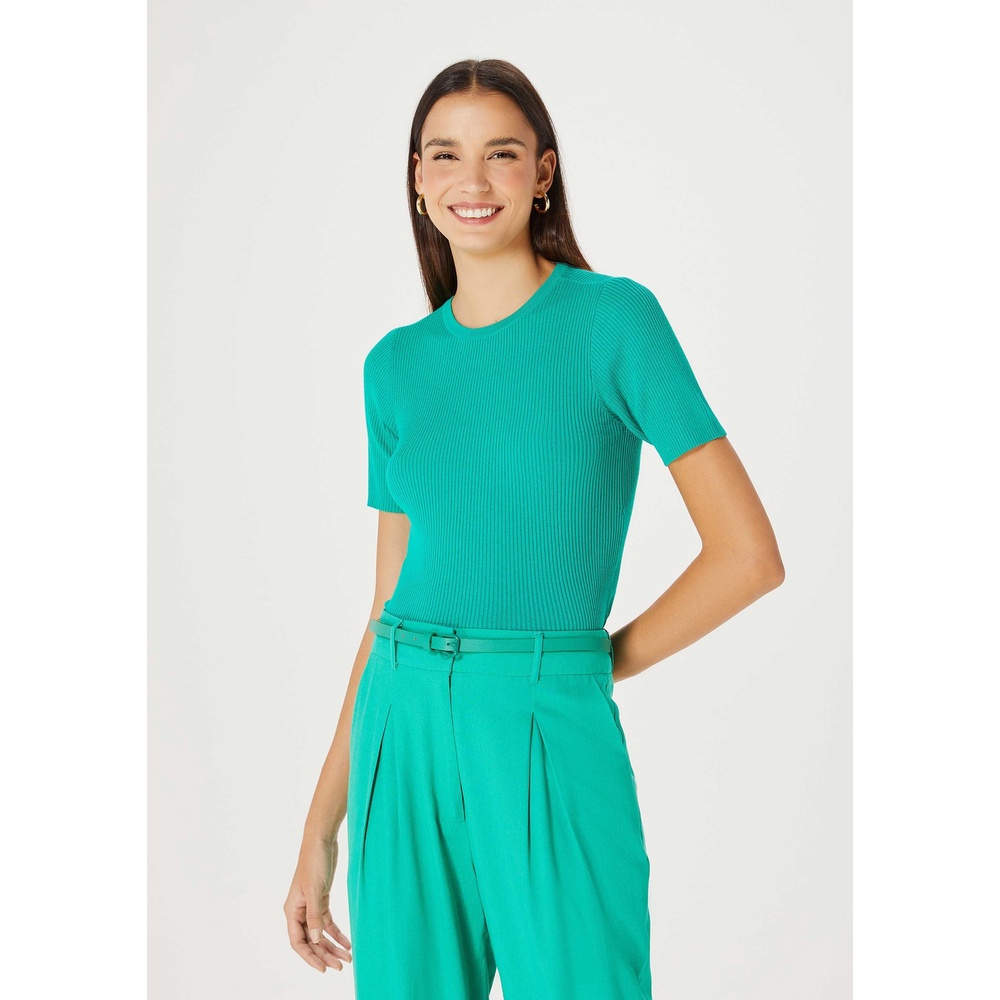 Blusa Feminina Manga Curta Canelada Em Tricô Blusa Feminina Manga Curta Canelada Em Tricô