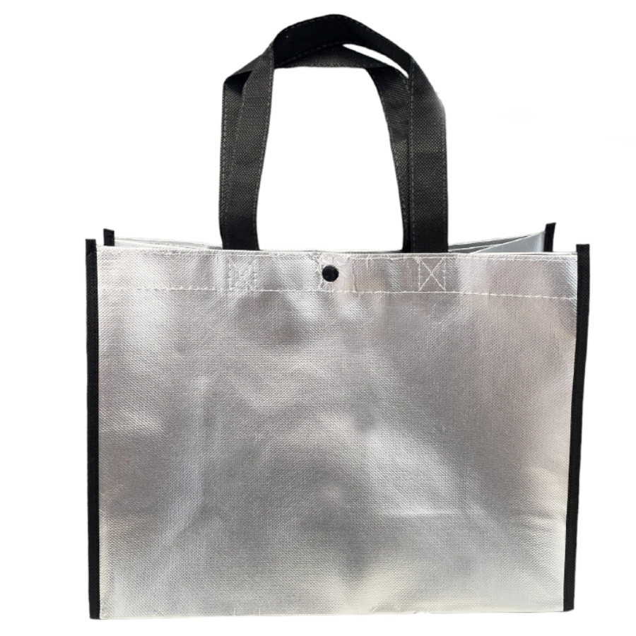 Sacola de Poliester Premium Metalizada com Botão – Prata – 39x35x15cm – 1 unidade – Rizzo Sacola de Poliester Premium Metalizada com Botão – Prata – 39x35x15cm – 1 unidade – Rizzo