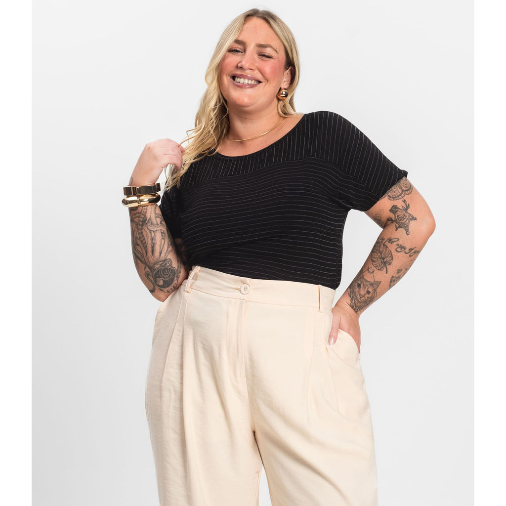 Blusa Feminina de Viscose Plus Size Infinita Cor Preto Blusa Feminina de Viscose Plus Size Infinita Cor Preto