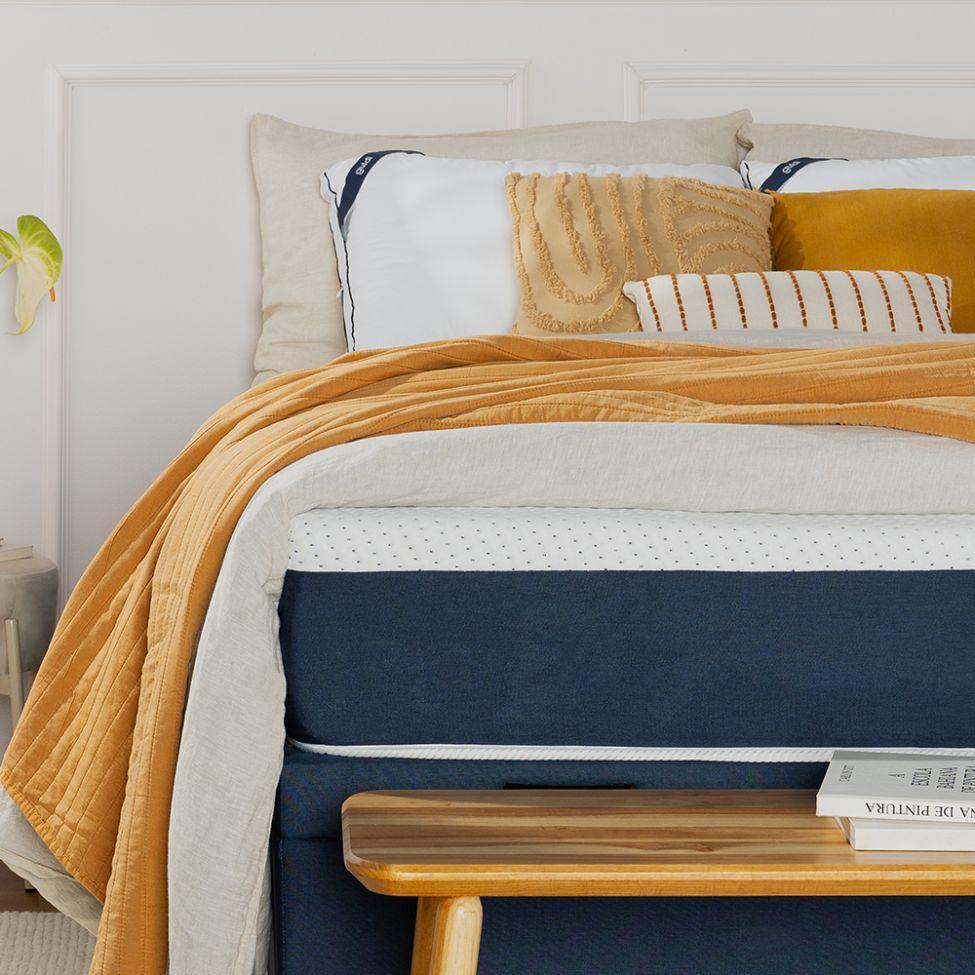 Colchão Solteiro Mola Ensacada Guldi Macio (25x88x188) Azul e Branco Colchão Solteiro Mola Ensacada Guldi Macio (25x88x188) Azul e Branco
