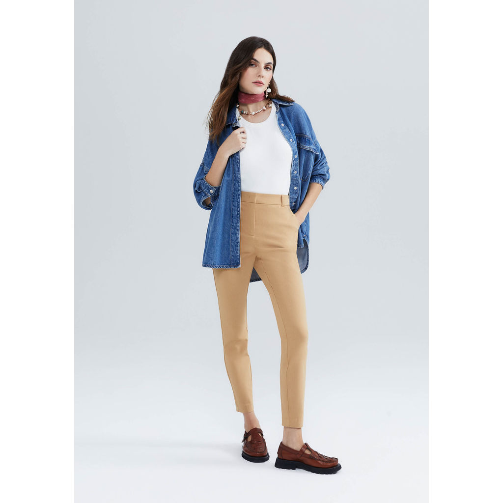 Calça Básica Feminina Cintura Média Em Alfaiataria Calça Básica Feminina Cintura Média Em Alfaiataria - Oferta na Shopee