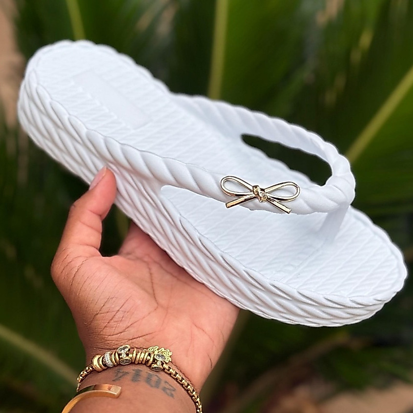 Chinelo Feminino EVA com Laço Nuvem – Leve, Confortável e Durável! Chinelo Feminino EVA com Laço Nuvem – Leve, Confortável e Durável!