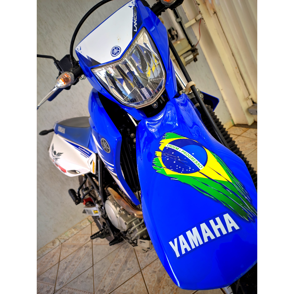 Adesivo Bandeira do Brasil paralama moto universal envernizado / Esconda os riscos na sua moto Adesivo Bandeira do Brasil paralama moto universal envernizado / Esconda os riscos na sua moto