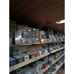 Lote de 10 CDs SURPRESA (Escolha o gênero musical). - Oferta na Shopee