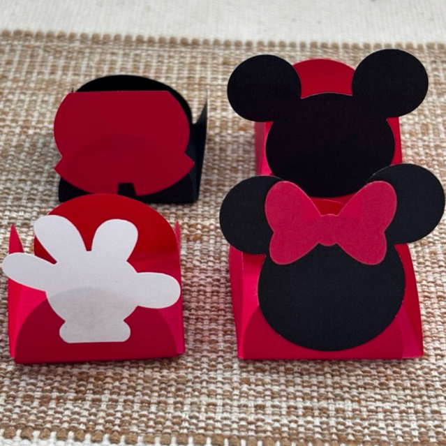 50 Forminhas do Mickey e Minnie mão do Mickey short do Mickeyfesta - lembrancinha forminhas de doces 50 Forminhas do Mickey e Minnie mão do Mickey short do Mickeyfesta - lembrancinha forminhas de doces - Oferta na Shopee