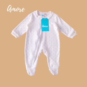 Macacão de Bebê Pezinho Coração Bege Suedine - 100% Algodão - Oferta na Shopee