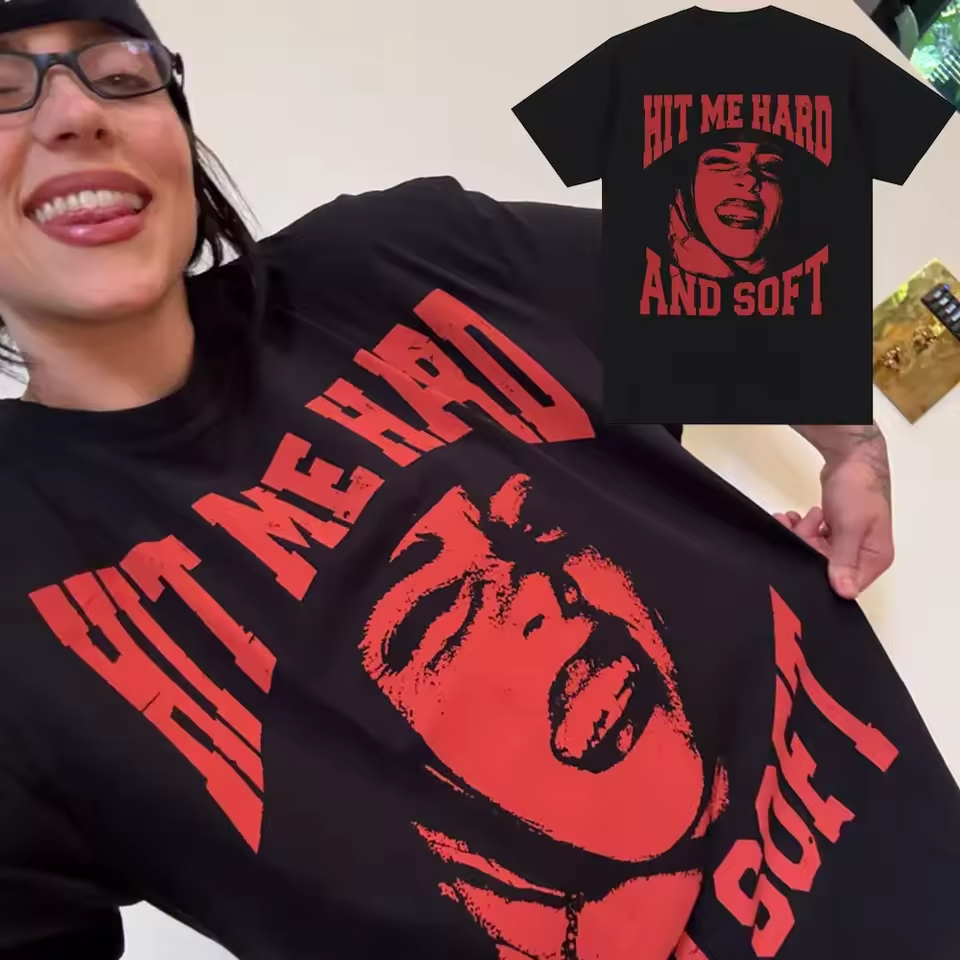 Camiseta Basica e OVERSIZED Billie Eilish Hit Me Hard And Soft Graphic Tee Unissex Camiseta Basica e OVERSIZED Billie Eilish Hit Me Hard And Soft Graphic Tee Unissex - Oferta na Shopee