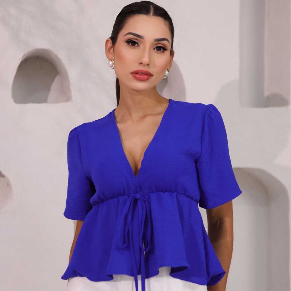 Blusa Feminina com Babado Manga 3/4 Decote V Amarração na Cintura Moda Casual Elegante Blusa Feminina com Babado Manga 3/4 Decote V Amarração na Cintura Moda Casual Elegante - Oferta na Shopee