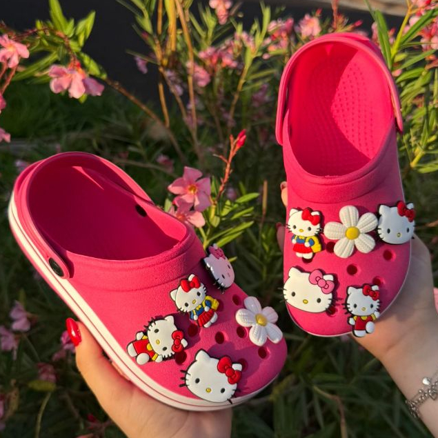 Babuche Fachetado Infantil e Adulto +5 enfeites Hello Kity Leve e Confórtavel Diversas Cores Lançamento Babuche Fachetado Infantil e Adulto +5 enfeites Hello Kity Leve e Confórtavel Diversas Cores Lançamento