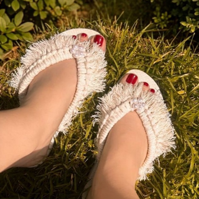 Chinelo Feminino Boho fringe Pérolas com Franja Luxo em Macramê Confortável Antiderrapante Chinelo Feminino Boho fringe Pérolas com Franja Luxo em Macramê Confortável Antiderrapante