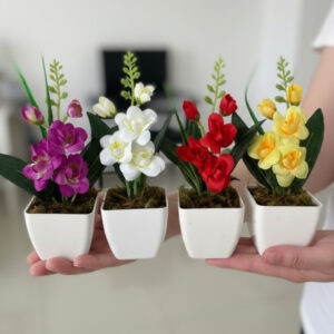 Kit com 12 Mini Arranjos de Flores Coloridas - Decorar / Lembrancinhas - Oferta na Shopee