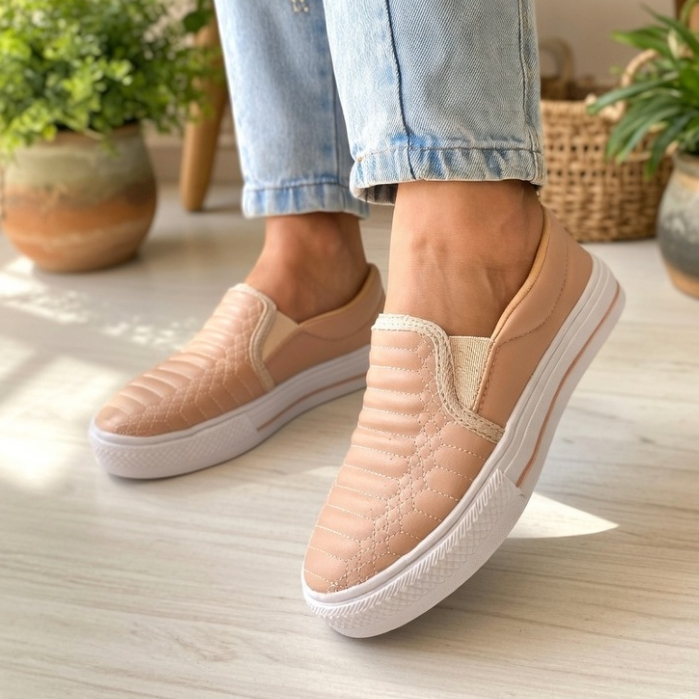 Tênis Feminino Slip On Casual Bordado Simples Confortável Tênis Feminino Slip On Casual Bordado Simples Confortável