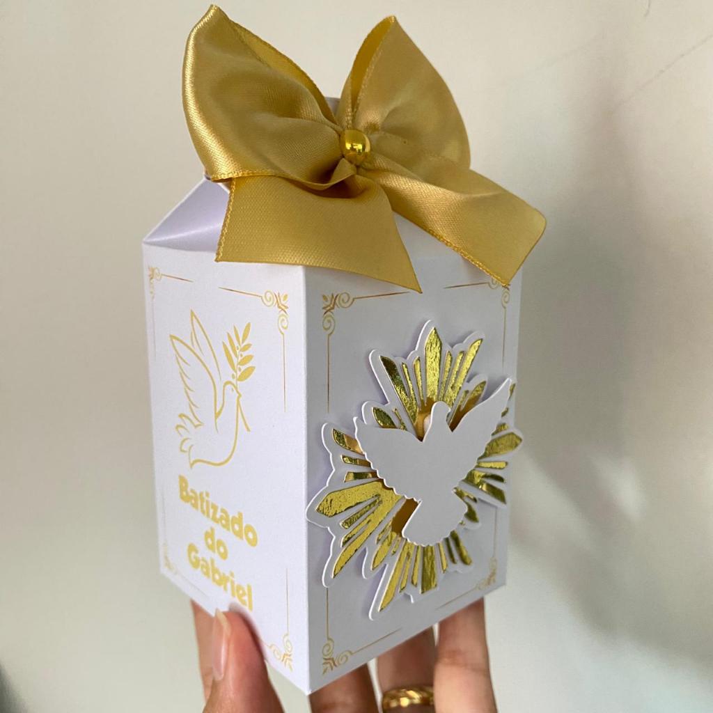 ENVIO RÁPIDO Lembrancinha de Batizado/Crisma luxo dourada personalizada com nome ENVIO RÁPIDO Lembrancinha de Batizado/Crisma luxo dourada personalizada com nome - Oferta na Shopee