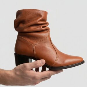 Bota Feminina com Salto Zíper Palmilha Antibacteriana em EVA Coturno Feito em Couro - Oferta na Shopee