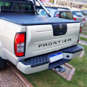 Adesivo Tampa Traseira Frontier 2002/2007 Nissan Resinado Genérico - Oferta na Shopee