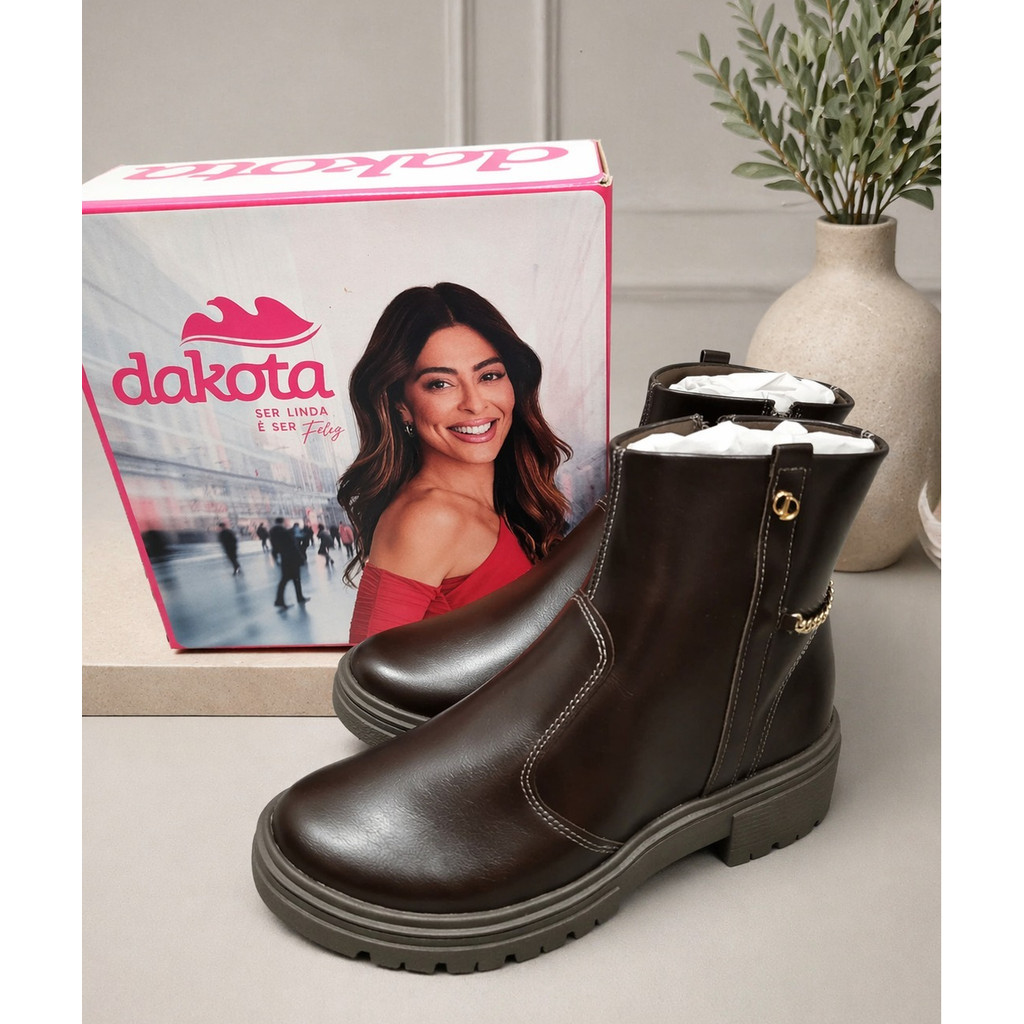 Bota Dakota de Cano Curto Feminina D2421 Bota Dakota de Cano Curto Feminina D2421
