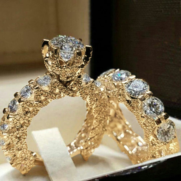 Novo Estilo Feminino Jóias Redondo Diamante Incrustado Moda Casal Anel Cheio De Estoque Novo Estilo Feminino Jóias Redondo Diamante Incrustado Moda Casal Anel Cheio De Estoque - Oferta na Shopee