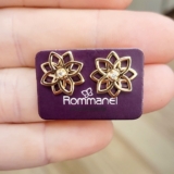 Brinco Rommanel Flor de Lotus Com Zircônia no Centro 525460