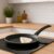 Panquequeira Tapioqueira Crepeira Panela 22 cm Antiaderente 5 Camadas De Teflon Cor Grafite Vermelho