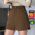 Lovito Shorts Casual Feminino Liso Botão e Fenda LNE56090