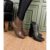 Bota Feminina Couro Salto Cano Baixo Bico Quadrado Conforto Estilo Moderno Elegância Vintage