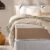 Colchão Casal Guldi Comfort com Massageador Quântico Molas Ensacadas (30x138x188) Branco e Bege